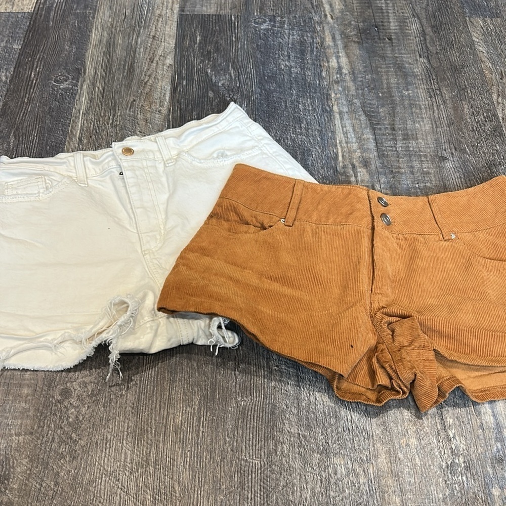 2 pair Shorts